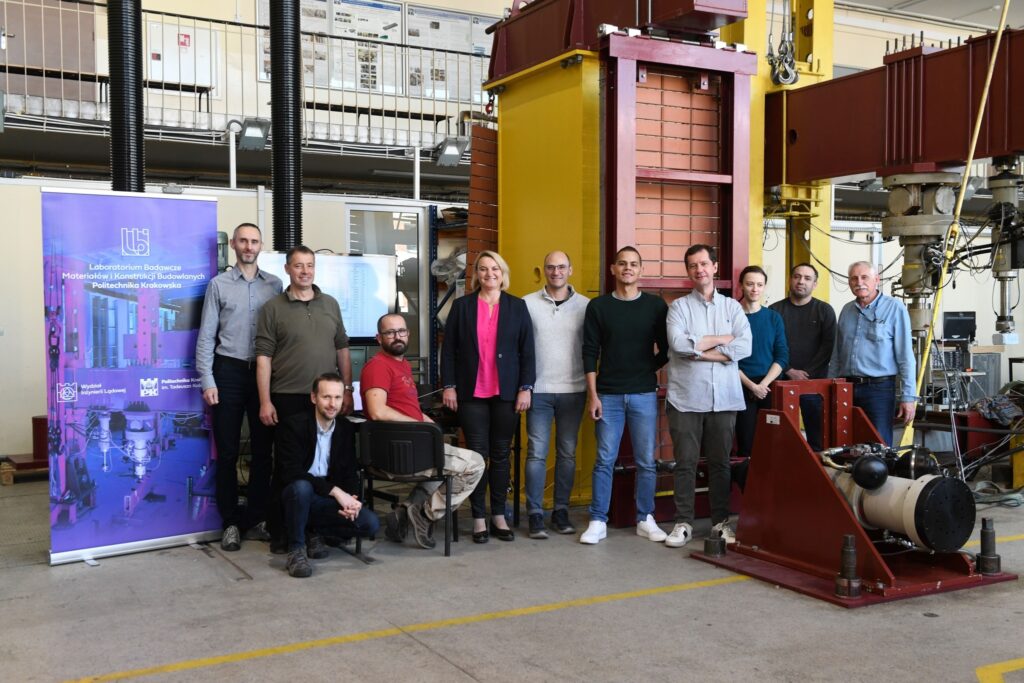 Zdjęcie przedstawicieli hiszpańskiej Firmy Flexbrick